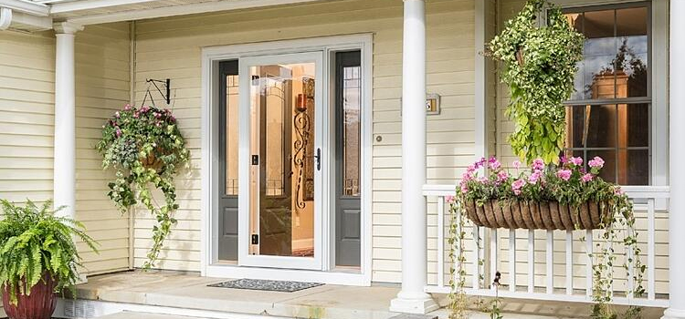 screen door installation in Carmichael